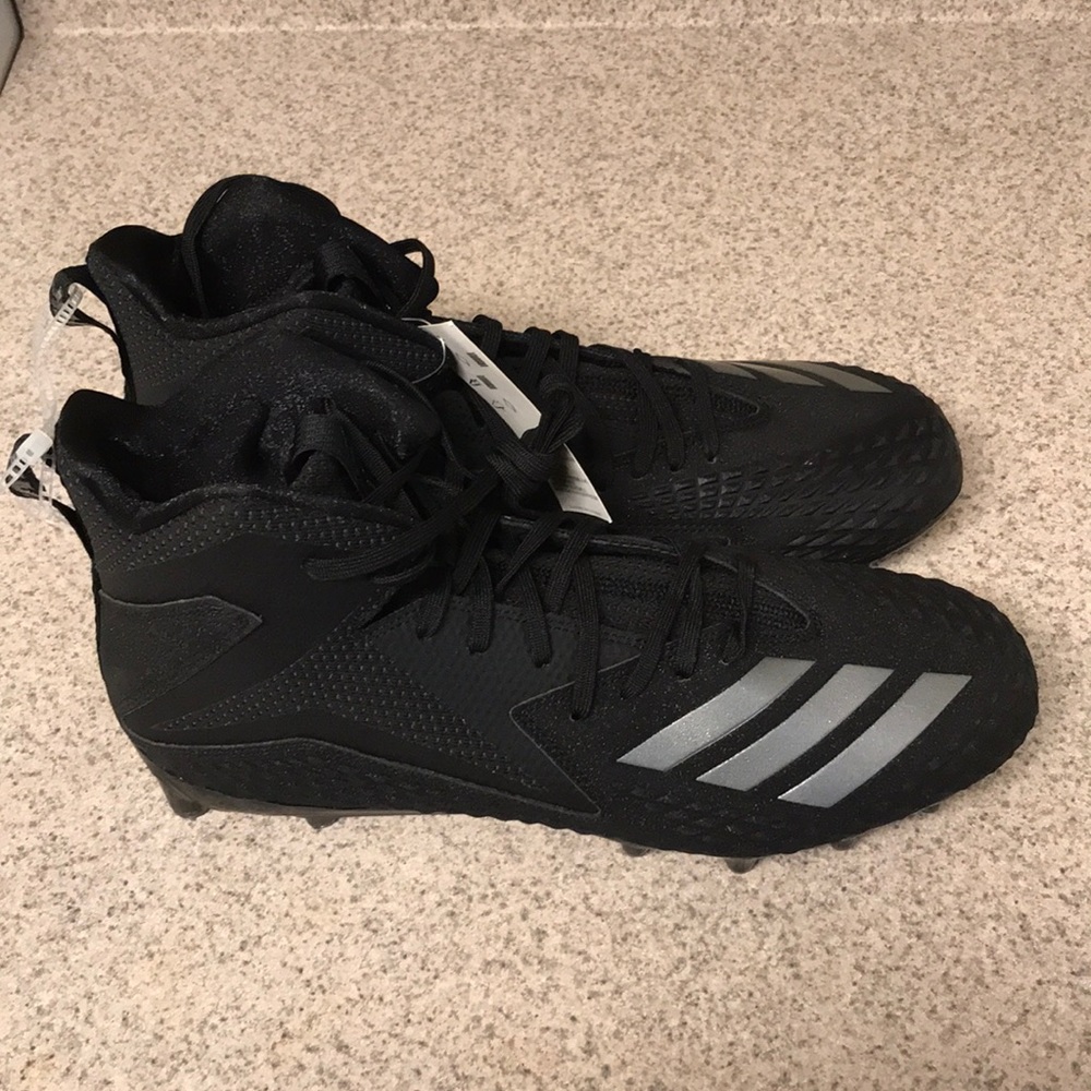 Adidas freak carbon mid football cleats men’s new